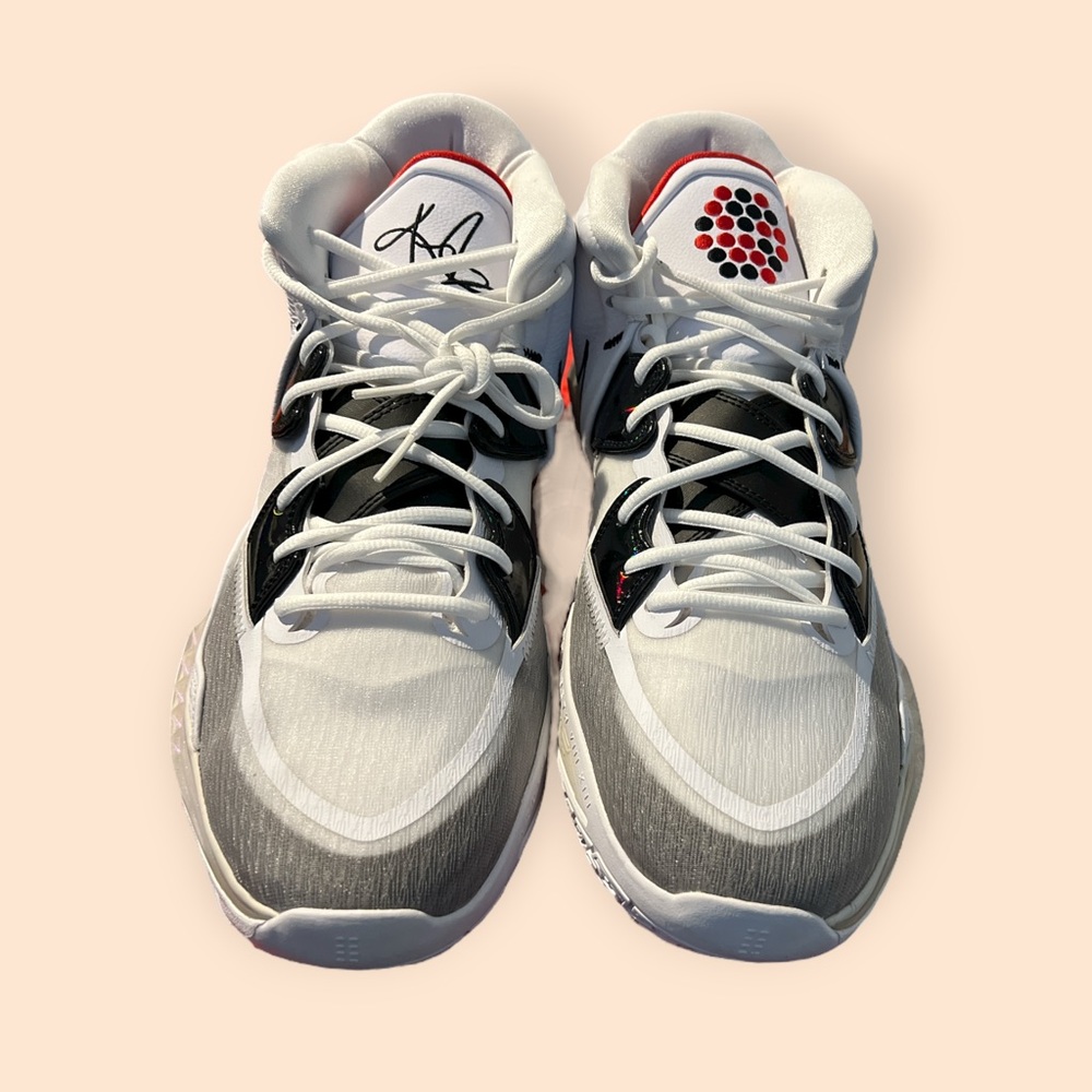 Nike Kyrie Infinity Sneakers